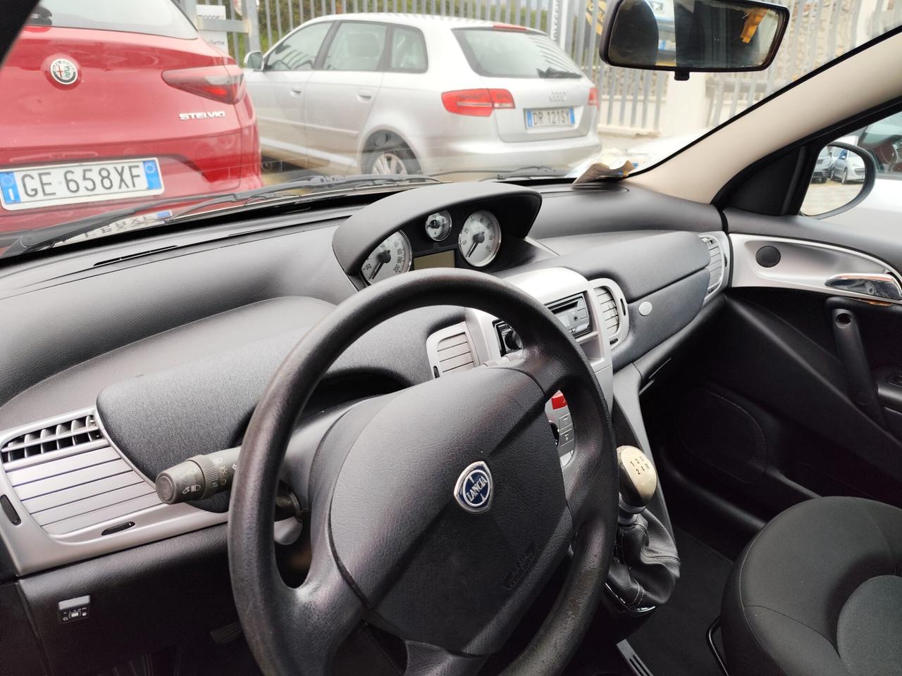 Lancia Ypsilon 1.2 69 CV Platinum GPL