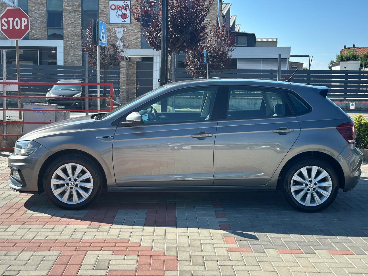 Volkswagen Polo 1.0 TSI DSG 95CV R-LINE UNICO PROP