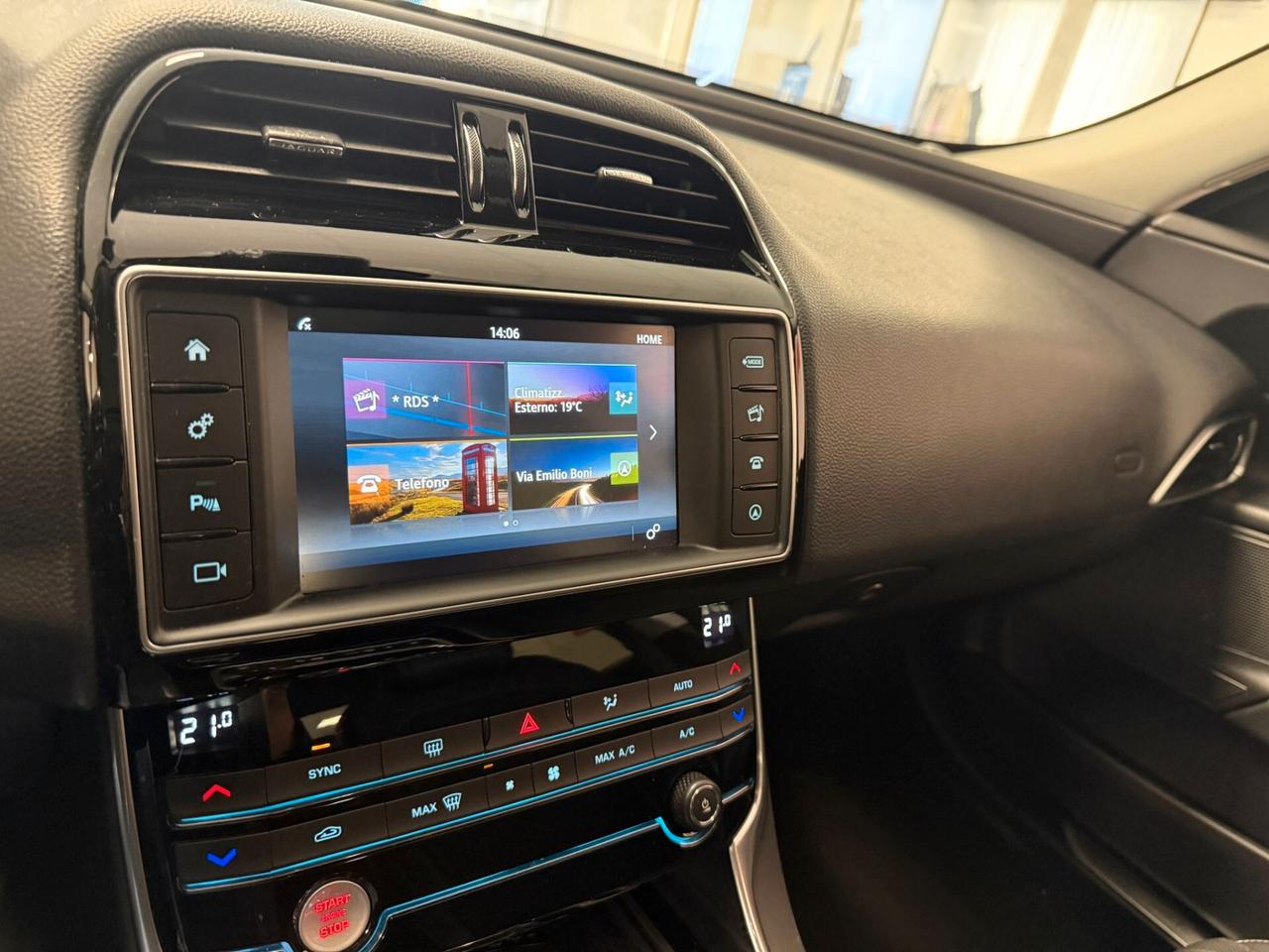 Jaguar XE 2.0 D Turbo 180CV Portfolio