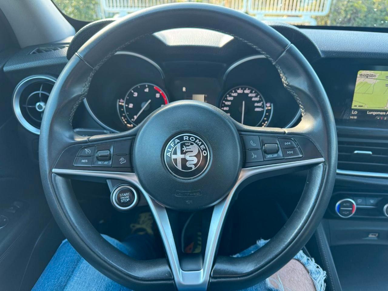 Alfa Romeo Stelvio 2.2 Turbodiesel 180 CV AT8 Q4 Business