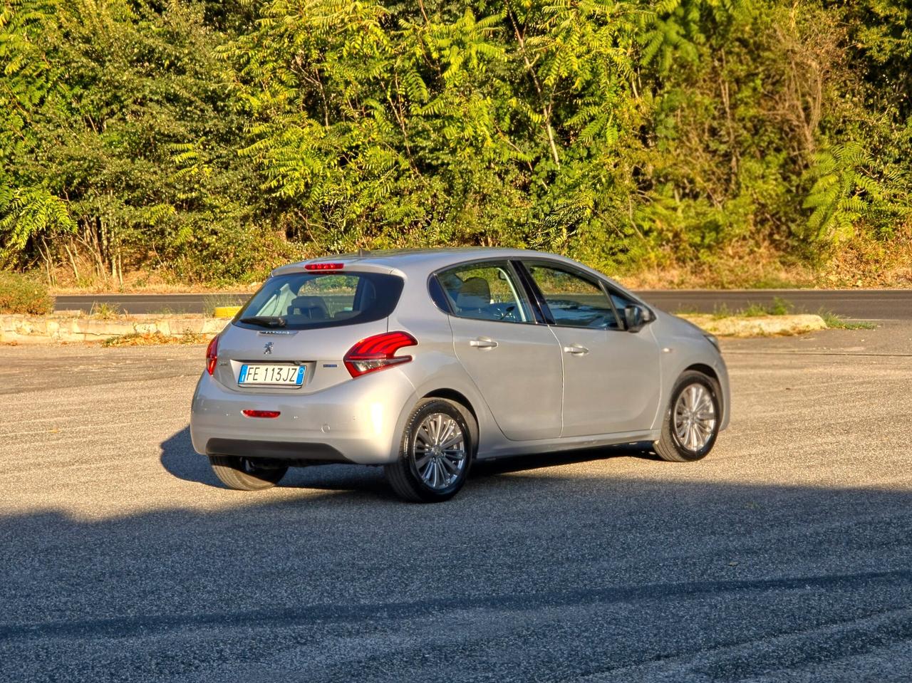 Peugeot 208 BlueHDi 75 5 porte Allure E6B Manuale NEO 2016
