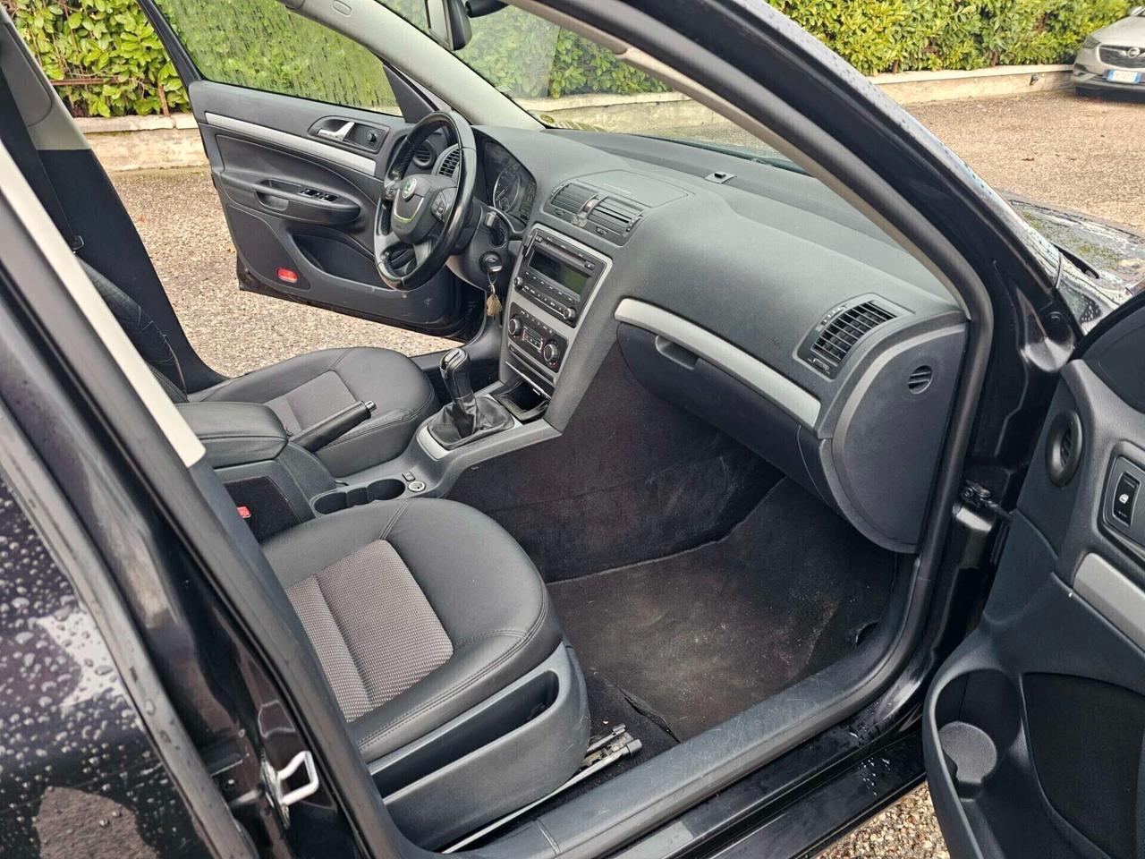 Skoda Octavia 1.6 TDI CR F.AP. Wagon Elegance