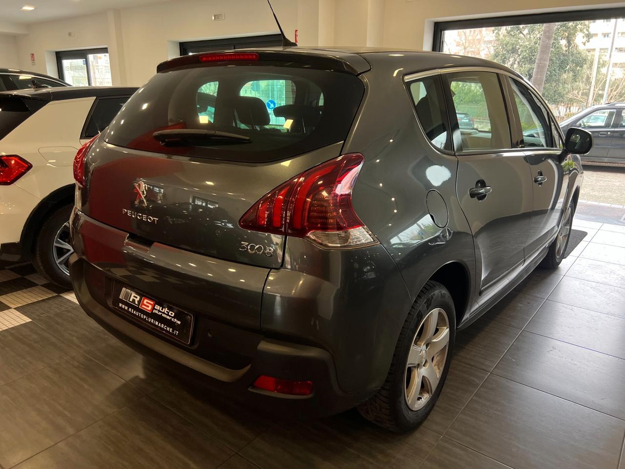 Peugeot 3008 1.6 HDi 115CV Allure