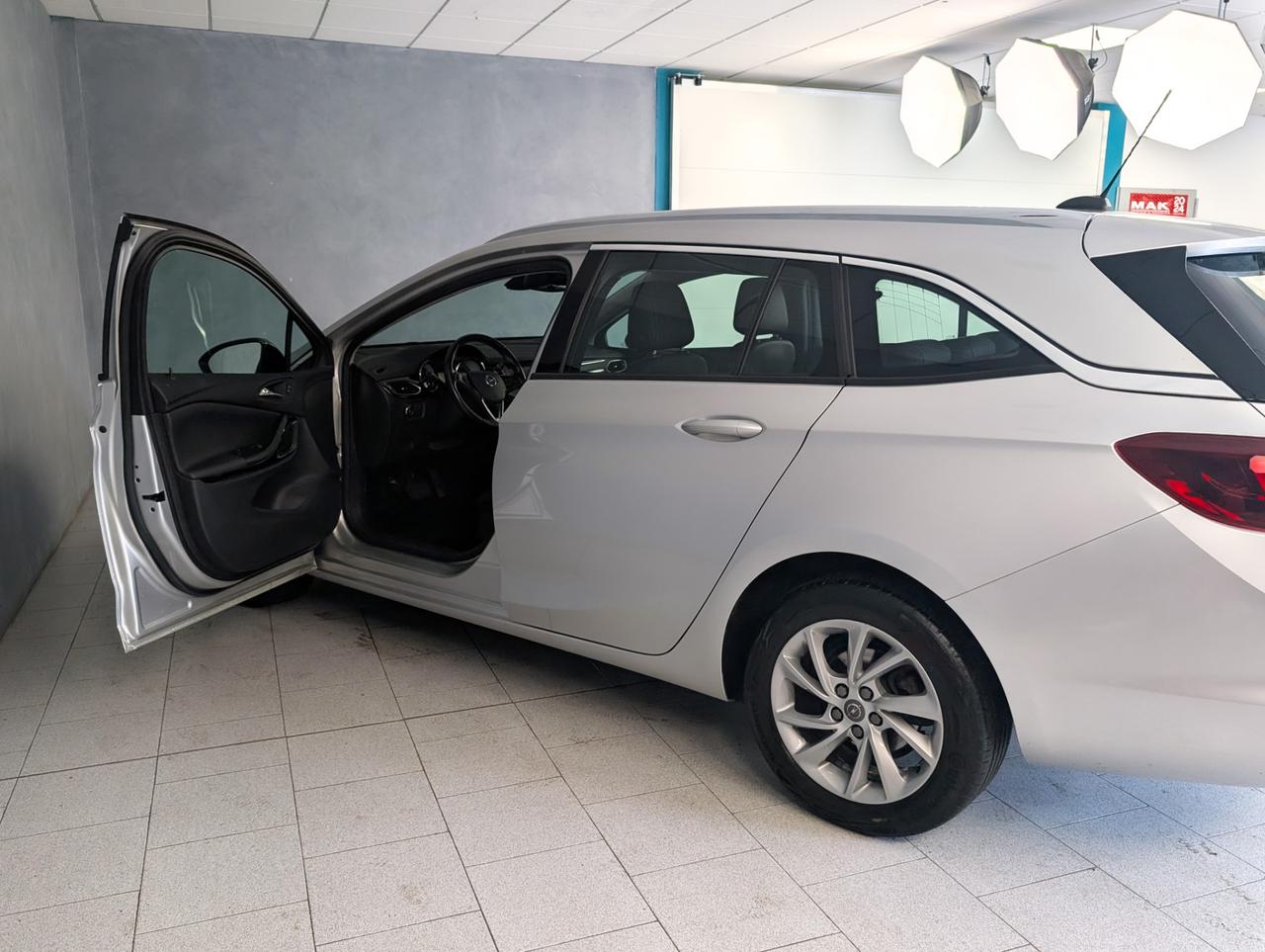 Opel 1.5 cdti 122cv AT9 Business Elegance