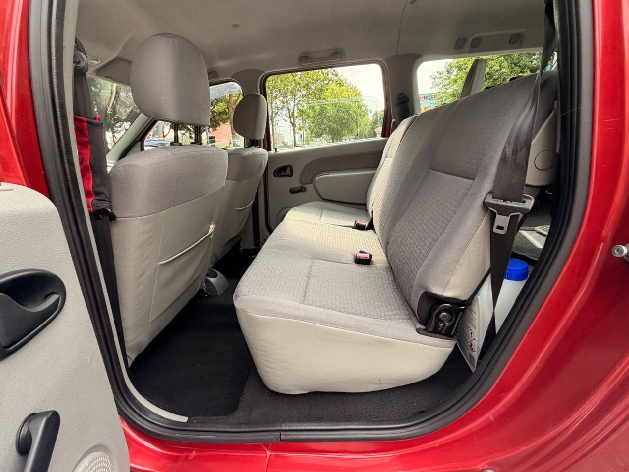 Dacia Logan MCV 1.6 5 posti Lauréate *GPL 2030*