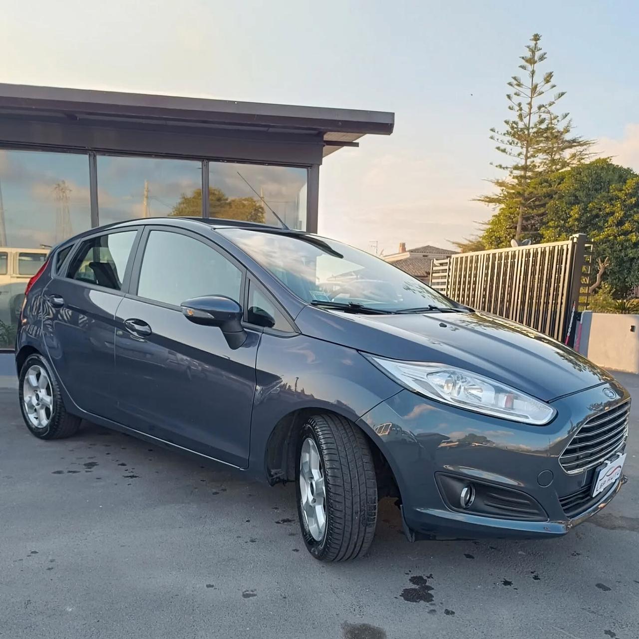 Ford Fiesta 1.5 TDCi 75CV ok NEOPATENTATI