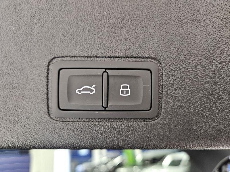 Audi Q3 Sportback 2.0 tdi S line S tronic 110kw New Model 2026