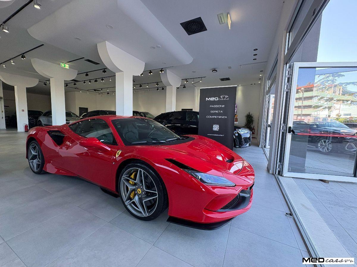 FERRARI - F8 - Tributo