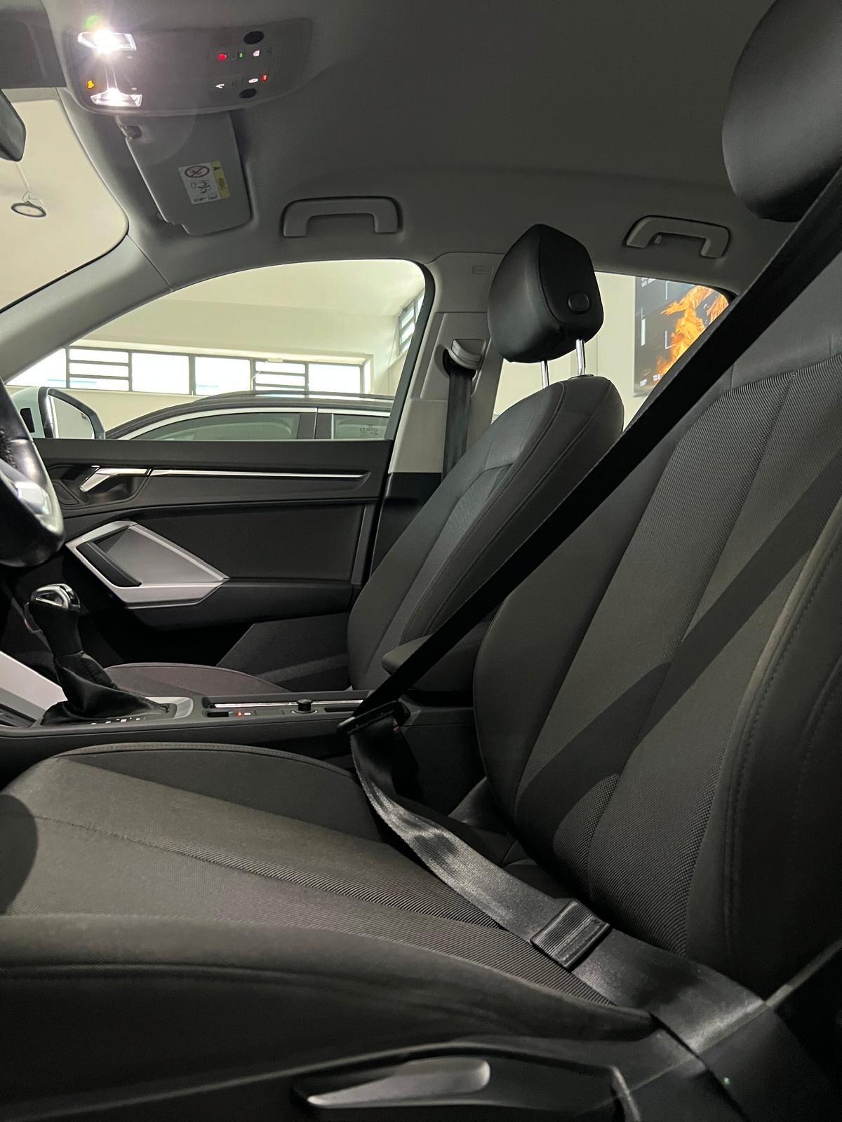 Audi Q3 35 TDI quattro S tronic Business
