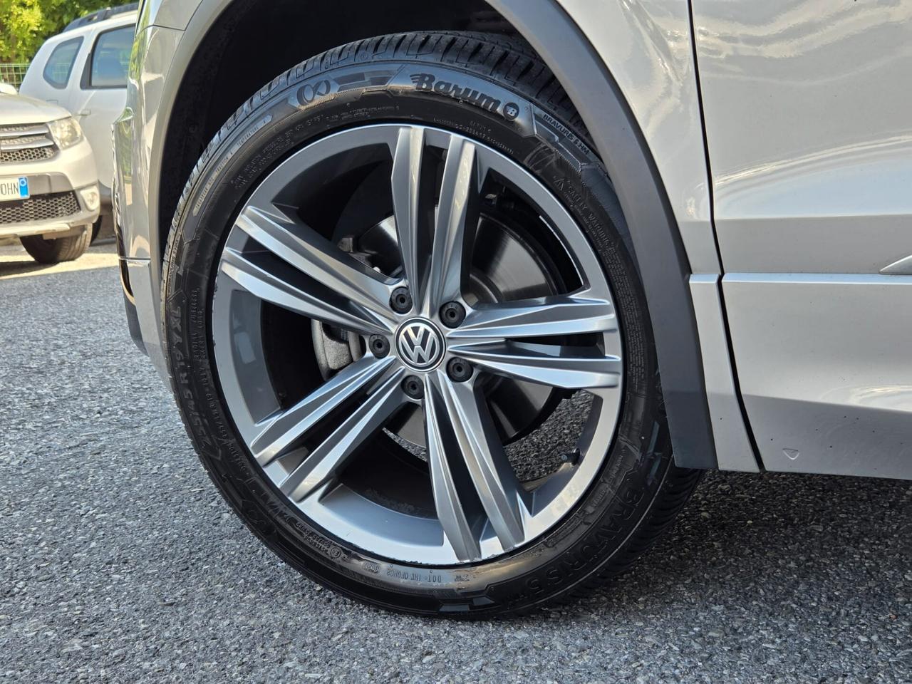 Volkswagen Tiguan 2.0 TDI SCR DSG 4MOTION Sport BMT