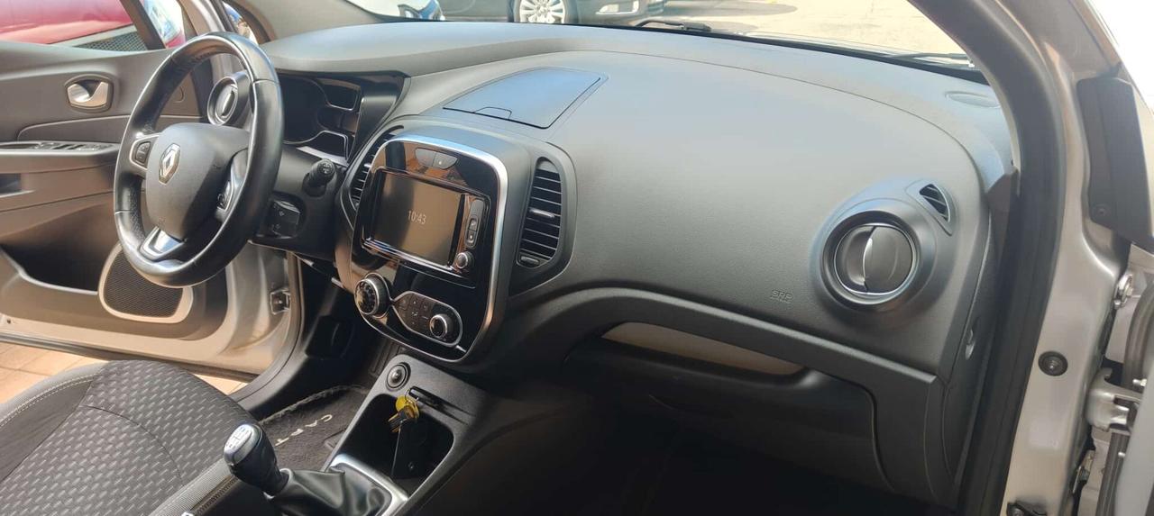 Renault Captur dCi 8V 90 CV EDC Sport Edition
