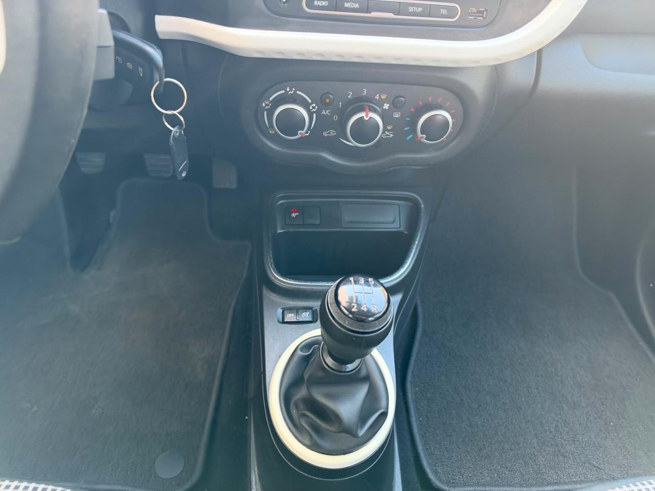 Renault Twingo 2020 1.0 SCe 65 CV Duel FULL LED LEGGI!