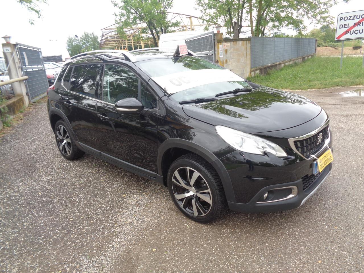 Peugeot 2008 BlueHDi 100 GT Line da vetrina