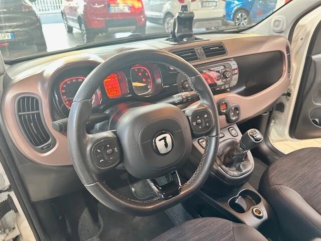 Fiat Panda 1.0 FireFly S&S Hybrid City Cross TRUSSARDI