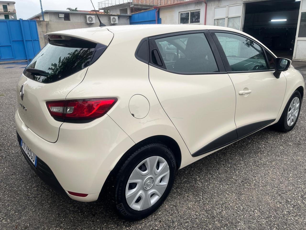 Renault clio 5P-900 gpl/90cv- restyling -11/2017