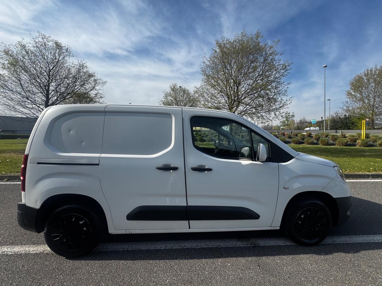 Opel Combo Cargo 1.6 Diesel PC 650kg