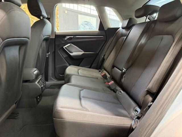 Audi Q3 35 TDI S tronic Business Advanced