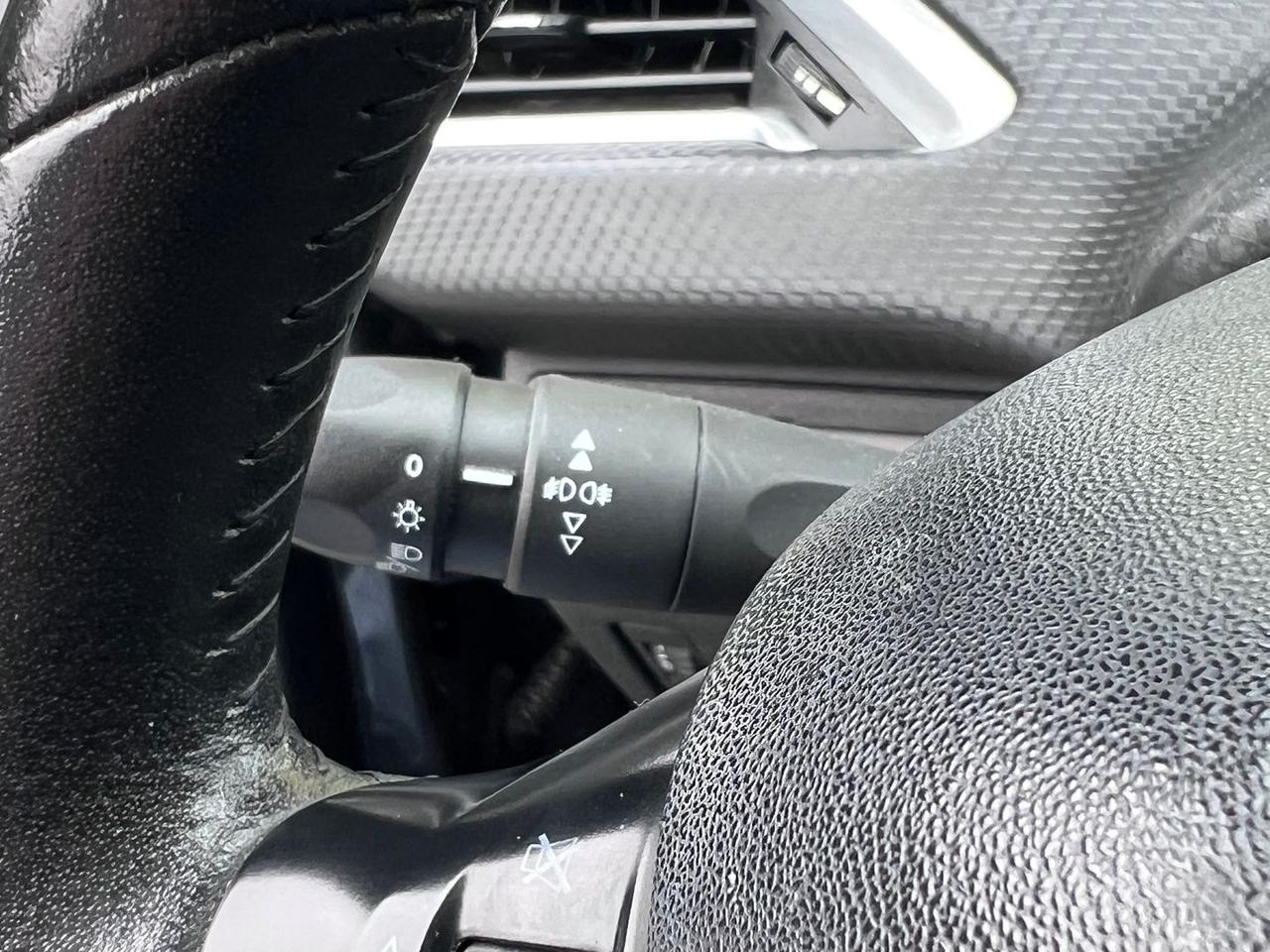 Peugeot 2008 1.2 PureTech 82 #9549