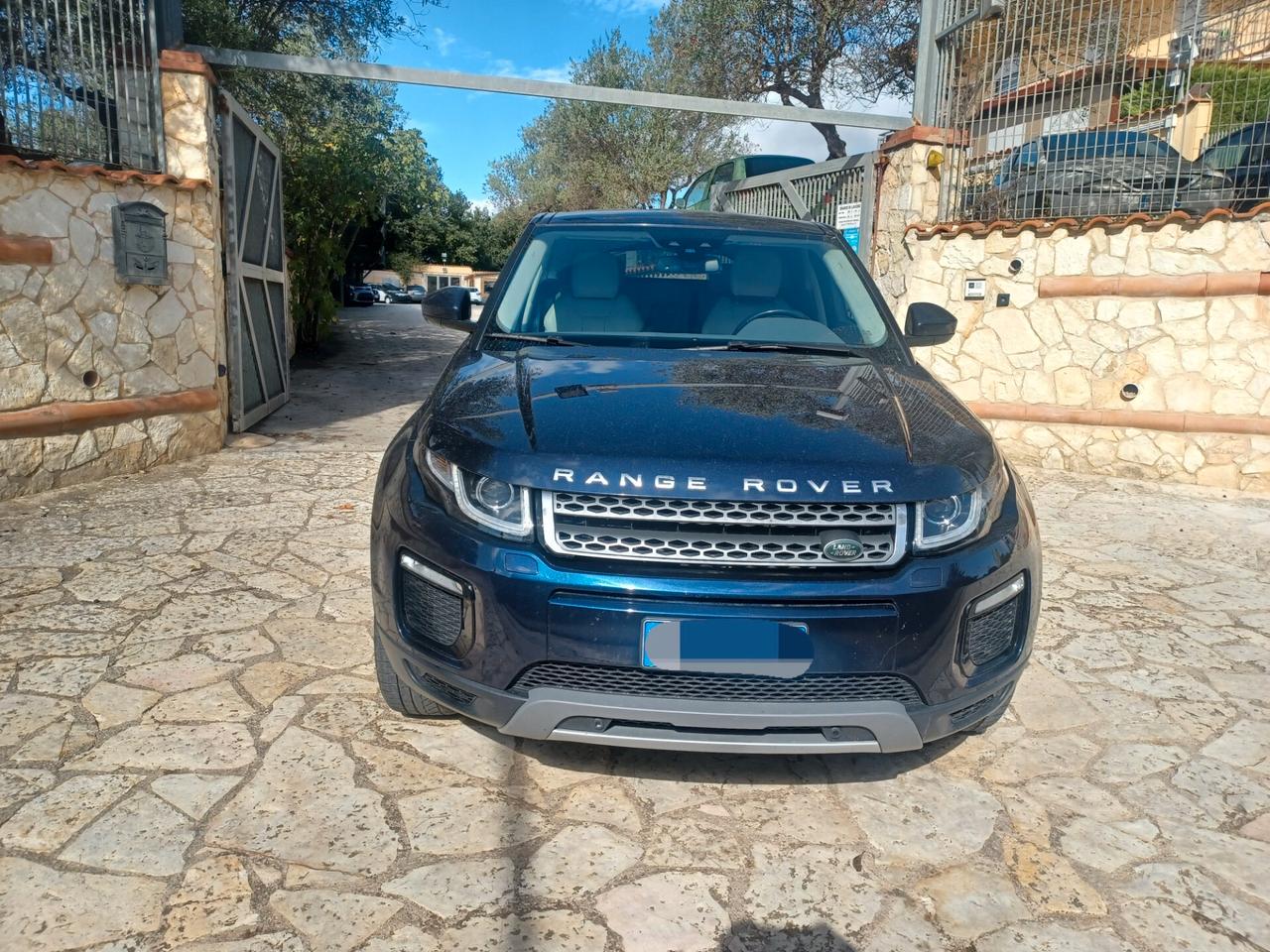 LAND ROVER RANGE ROVER EVOQUE 2.0 PURE 4WD PREZZO TRATTABILE