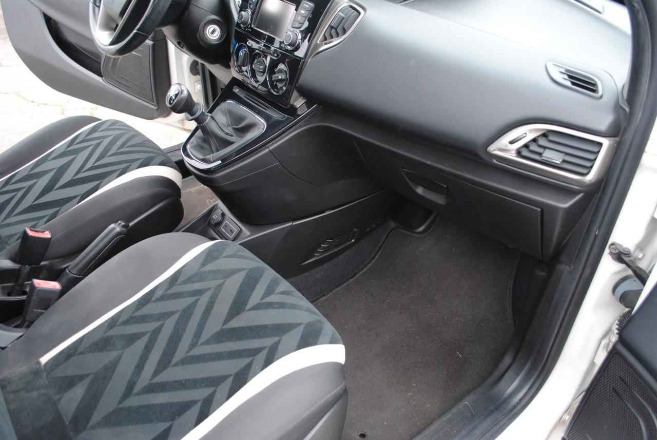 LANCIA YPSILON 0.9 84 CV BENZ/METANO