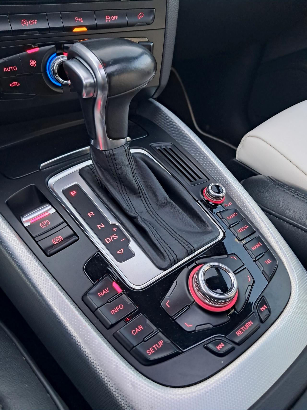 Audi Q5 2.0 TDI 190 CV-ALLROAD-TETTO*PELLE*XENON