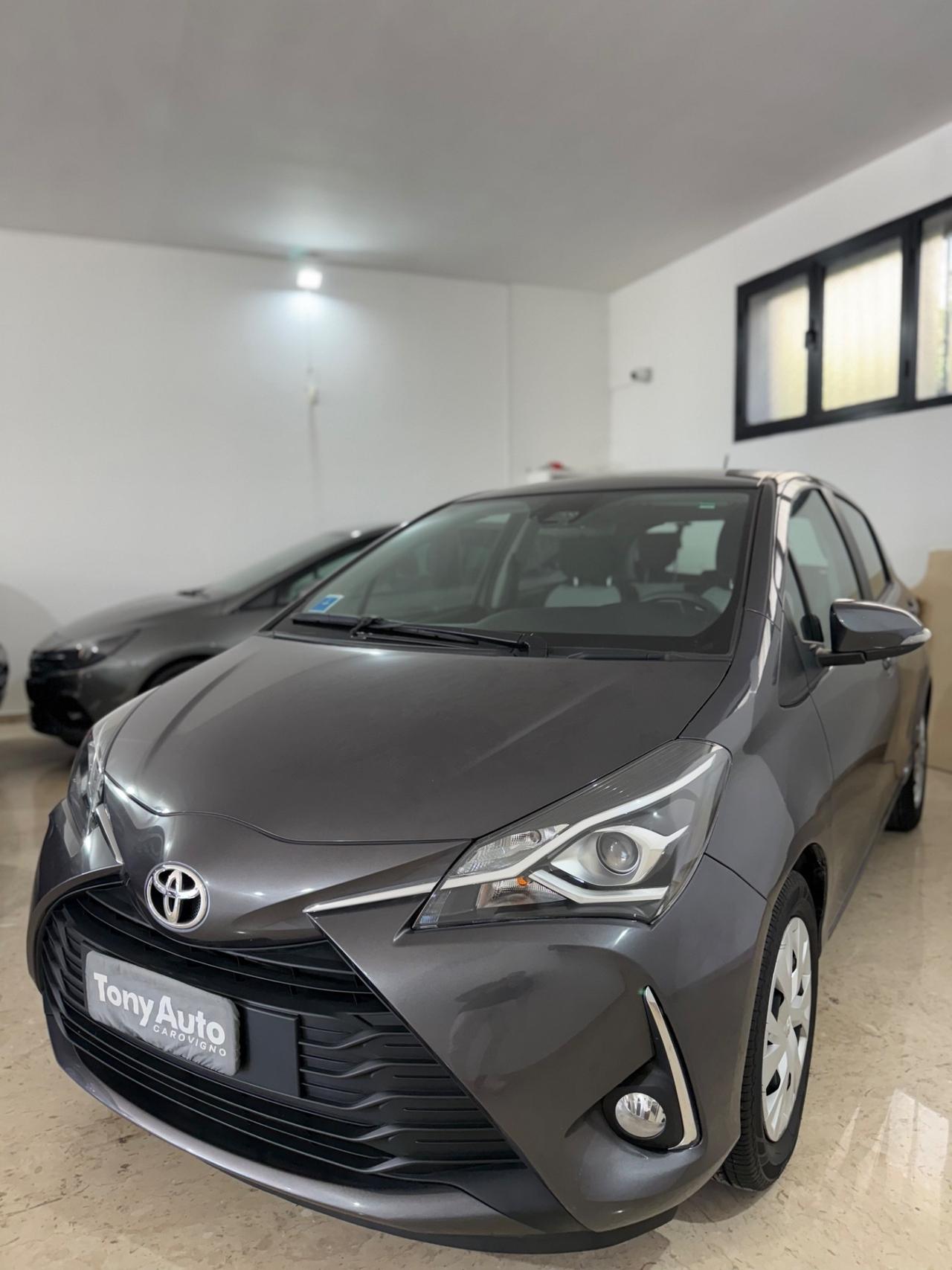 Toyota Yaris 5p 1.0 Lounge CON 17000 KM, NAVI,TELECAMERA,BLUETOOTH ,SCHERMO TOUCH