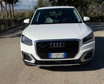 Audi Q2 35 TDI quattro S tronic Business Design