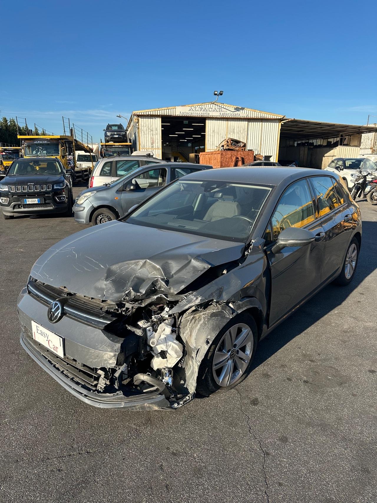 Volkswagen Golf 1.0 eTSI DSG INCIDENTATA