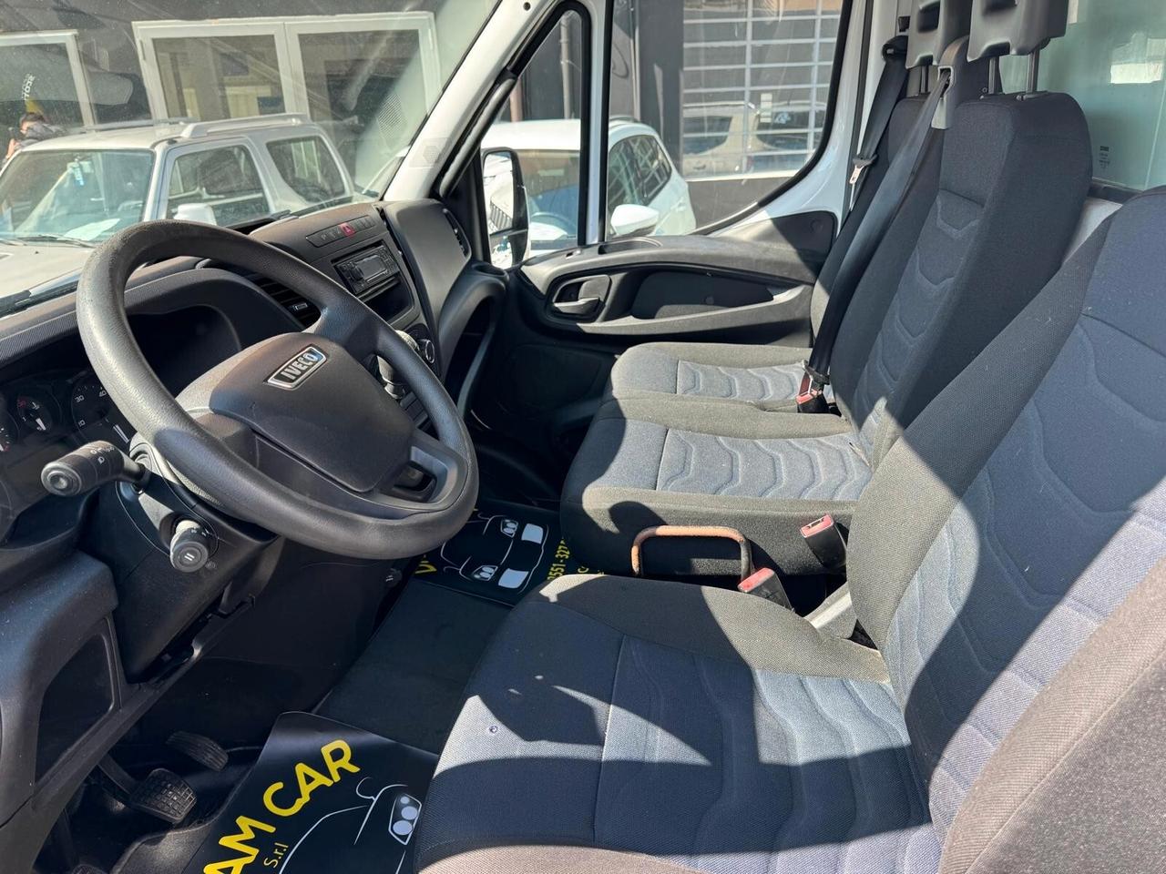Iveco Daily 2.3 116CV Diesel - 3 POSTI