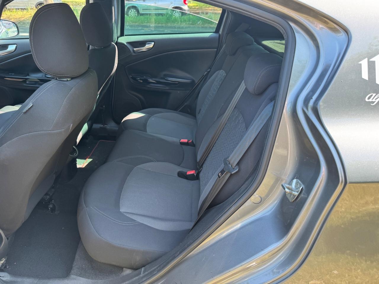 Alfa Romeo Giulietta 2.0 JTDm-2 Distinctive 2012