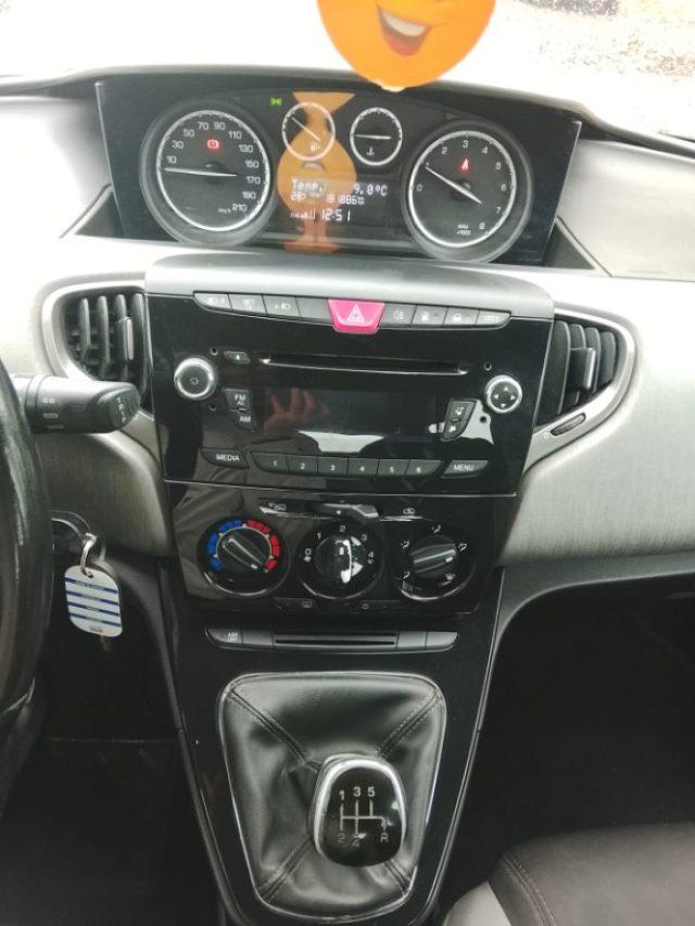 LANCIA Ypsilon 0.9 TwinAir 85 CV PER NEOPATENTATI