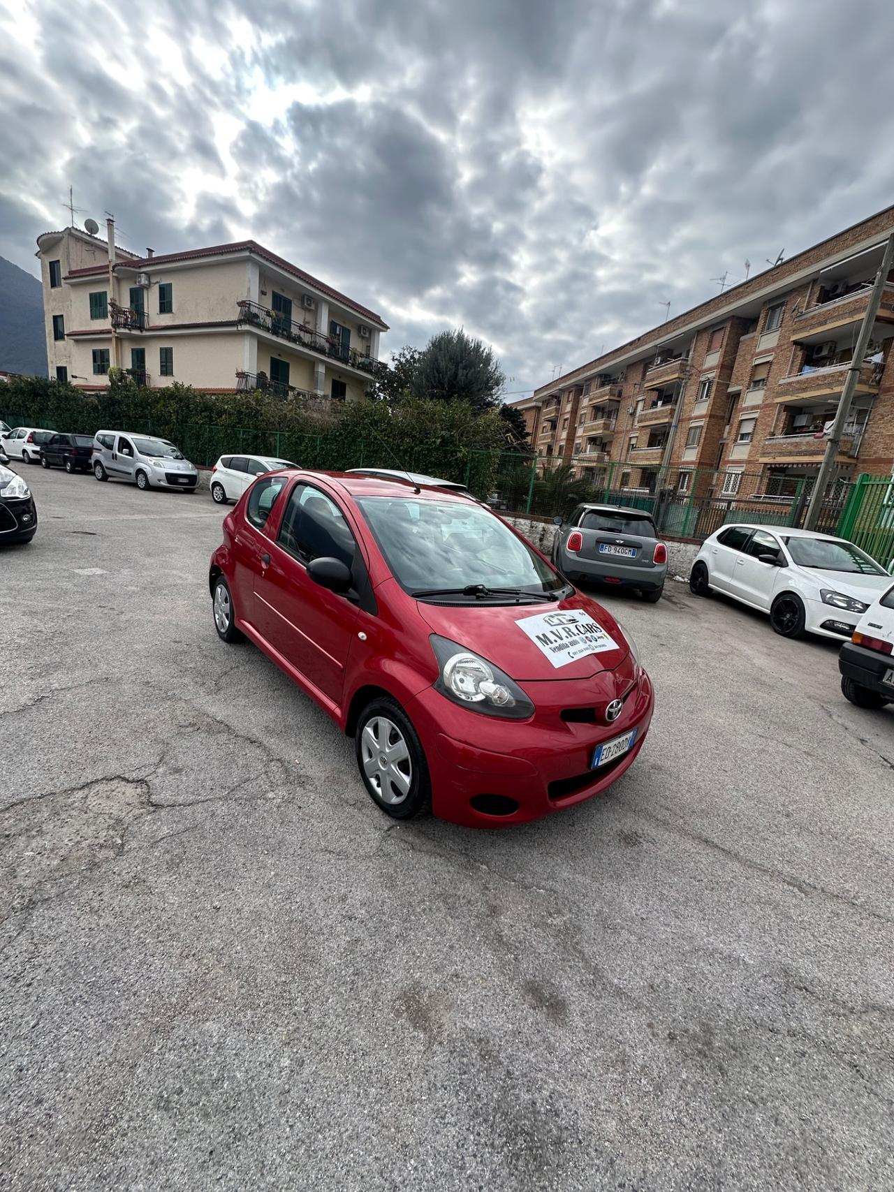Toyota Aygo 1.0 12V VVT-i 3 porte Sol Red Edition
