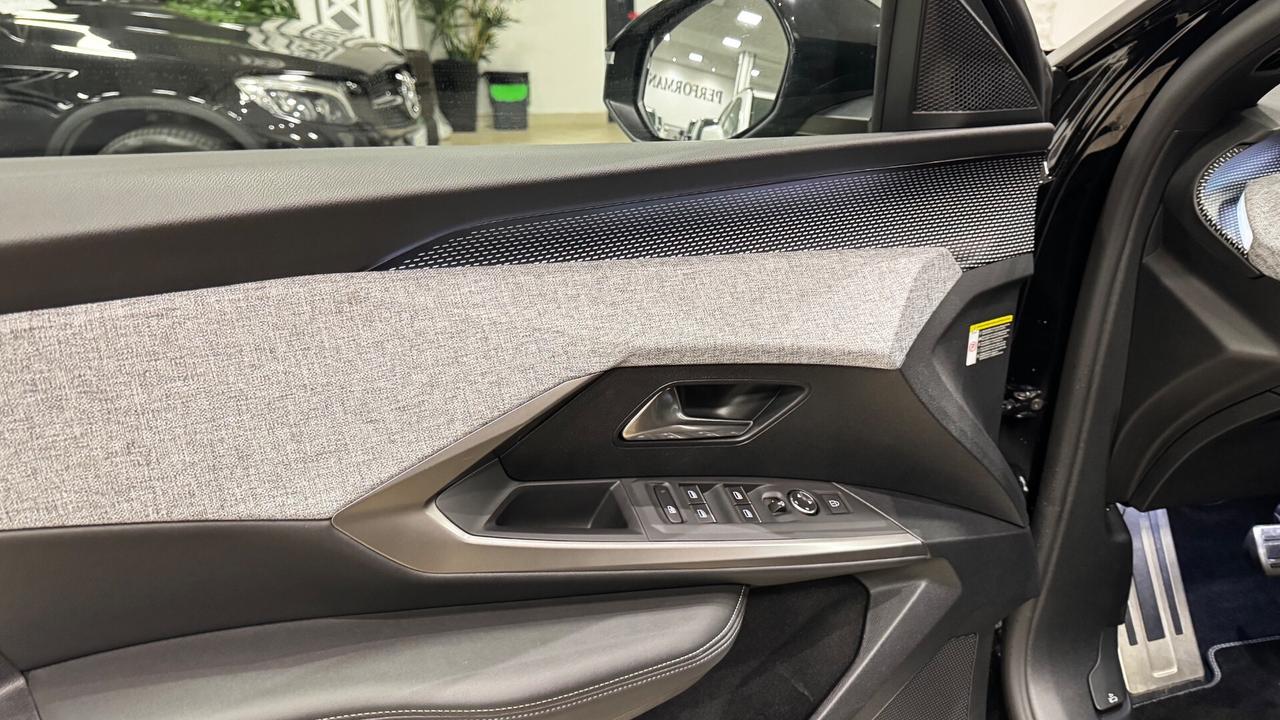 Peugeot 3008 Hybrid 136 e-DCS6 Allure