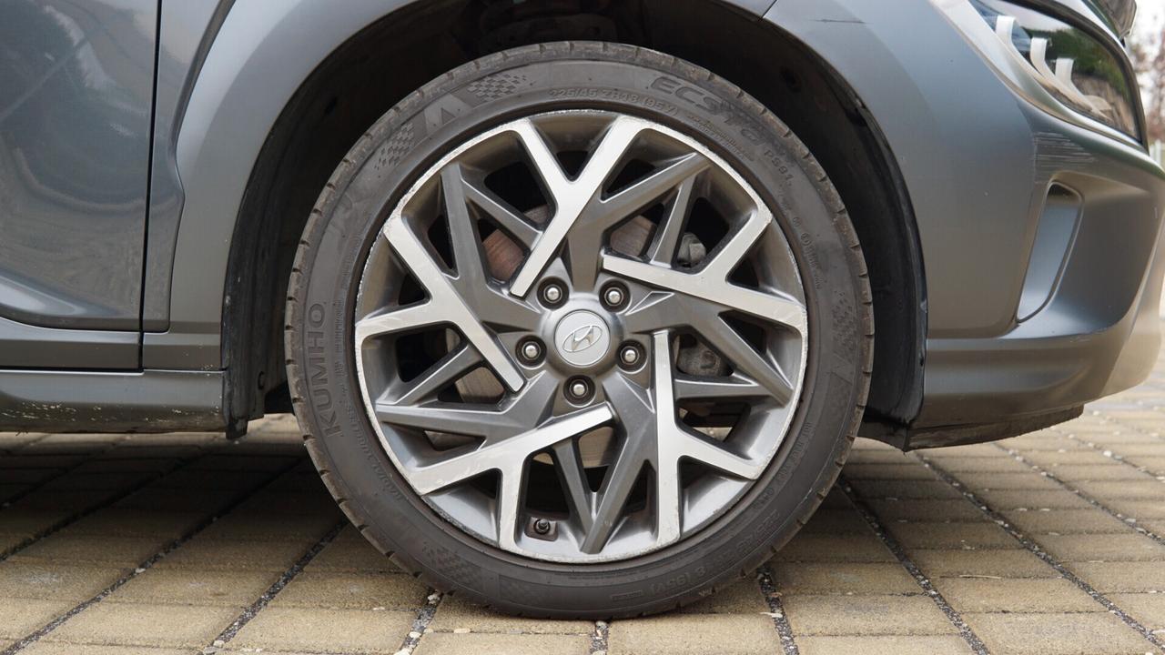 Hyundai Kona HEV 1.6 DCT XLine