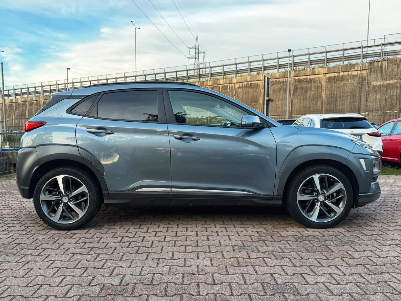 Hyundai Kona 1.6 CRDI 136 CV 4WD AUTOMATICA NAVIGA CAMERA SENSORI PDC OK NEOPATENTATI