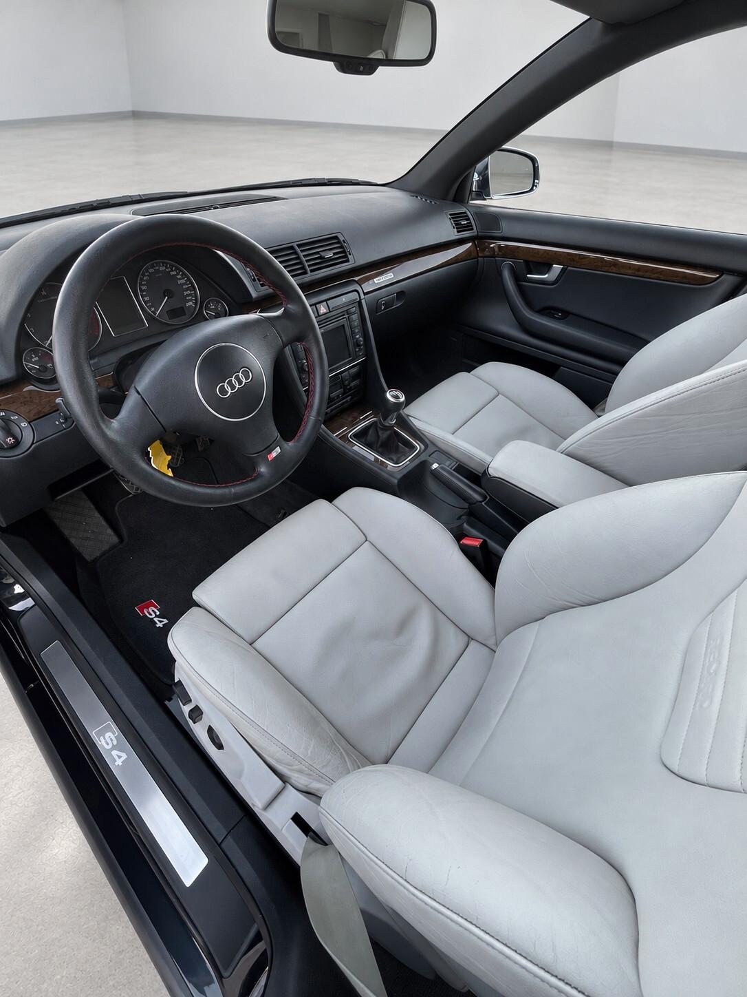 Audi S4 A4 Avant 4.2 V8 quattro