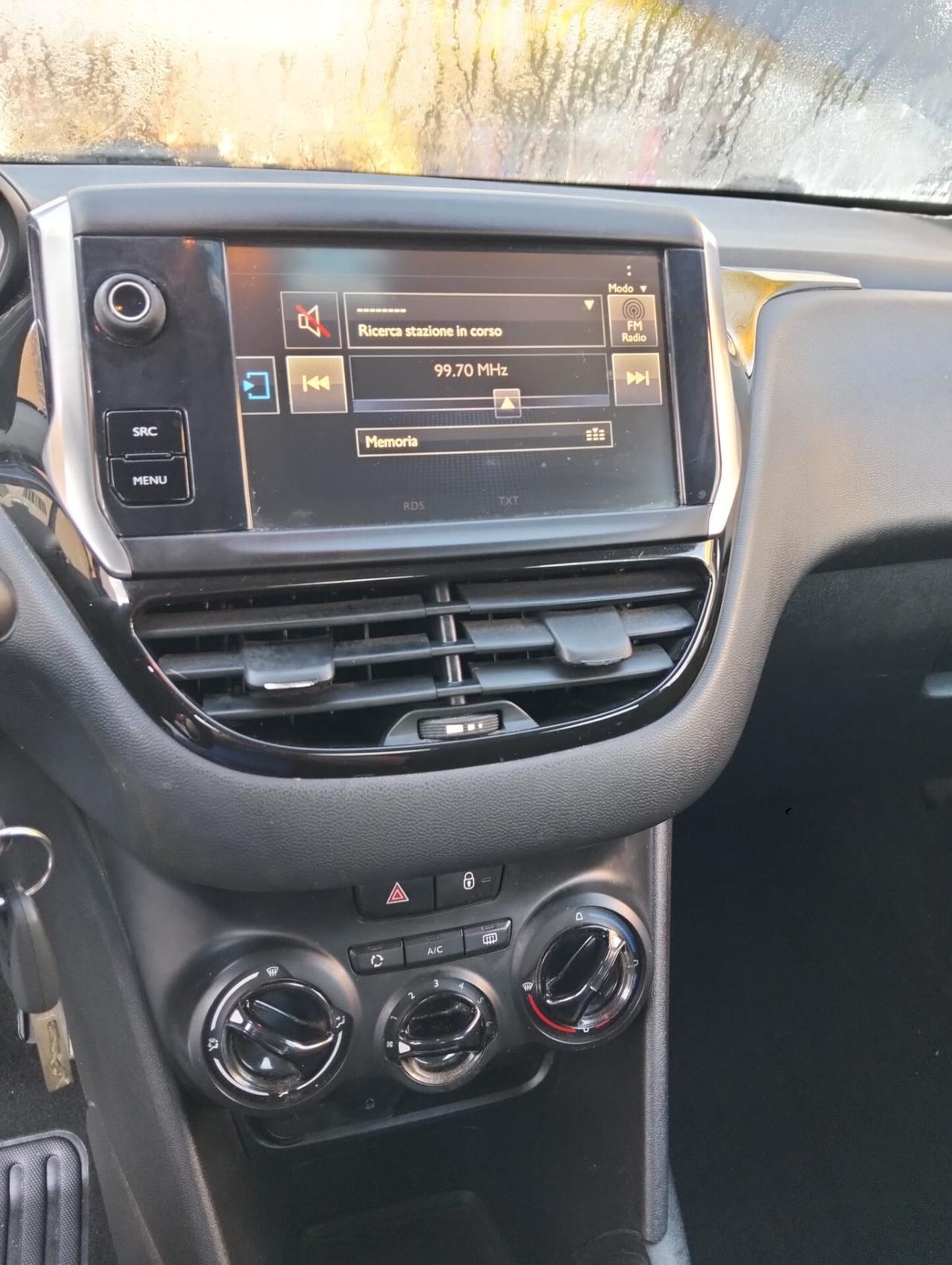 Peugeot 208 1.4 HDi 68 CV 5 porte Allure 2015