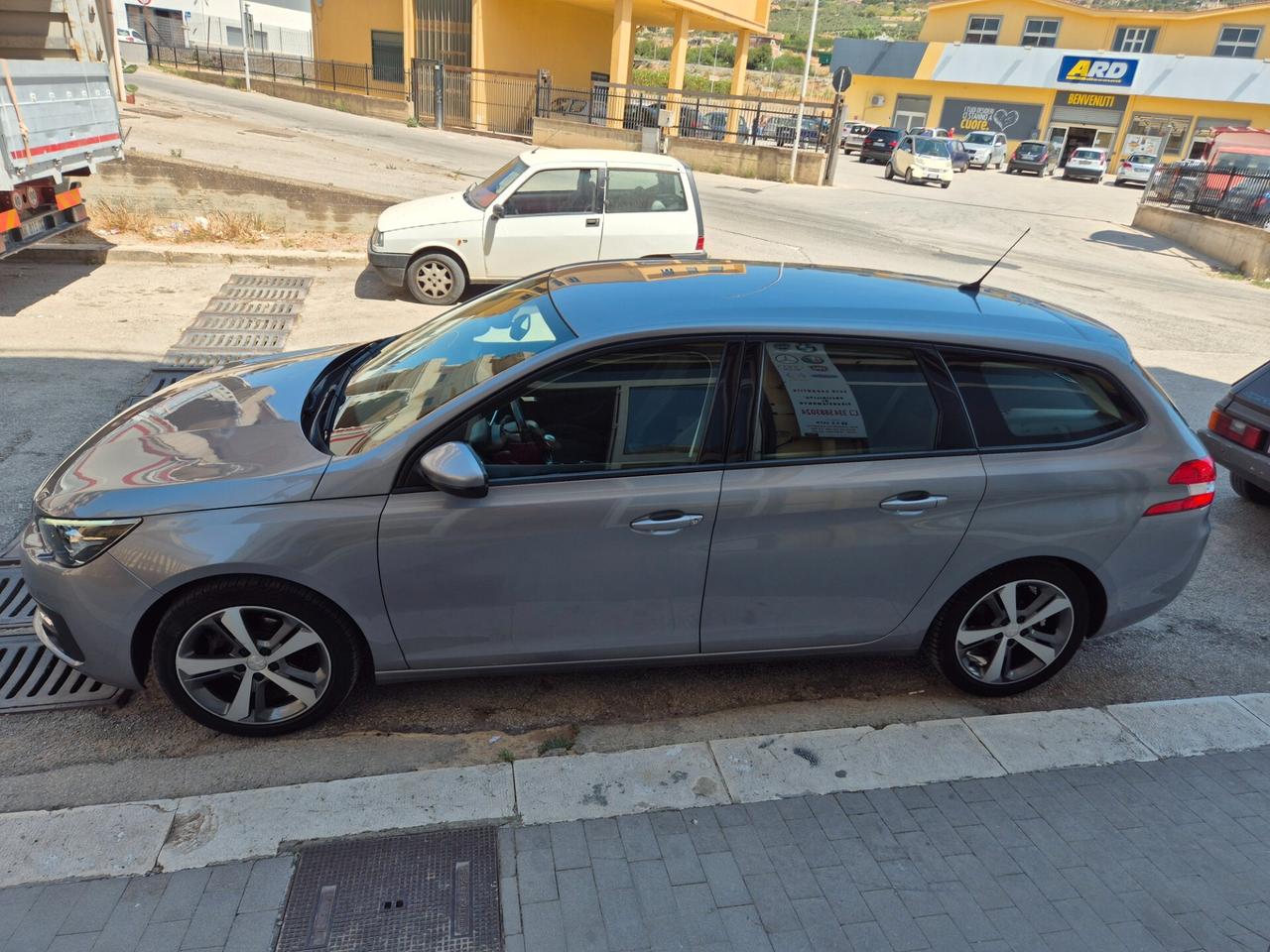 PEUGEOT 308 ANNO 2018 1.5 HDI 130 CV LED NAVIGATORE KM CERT