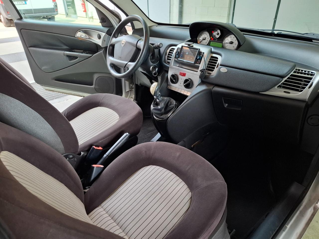 Lancia Ypsilon 1.2 Argento