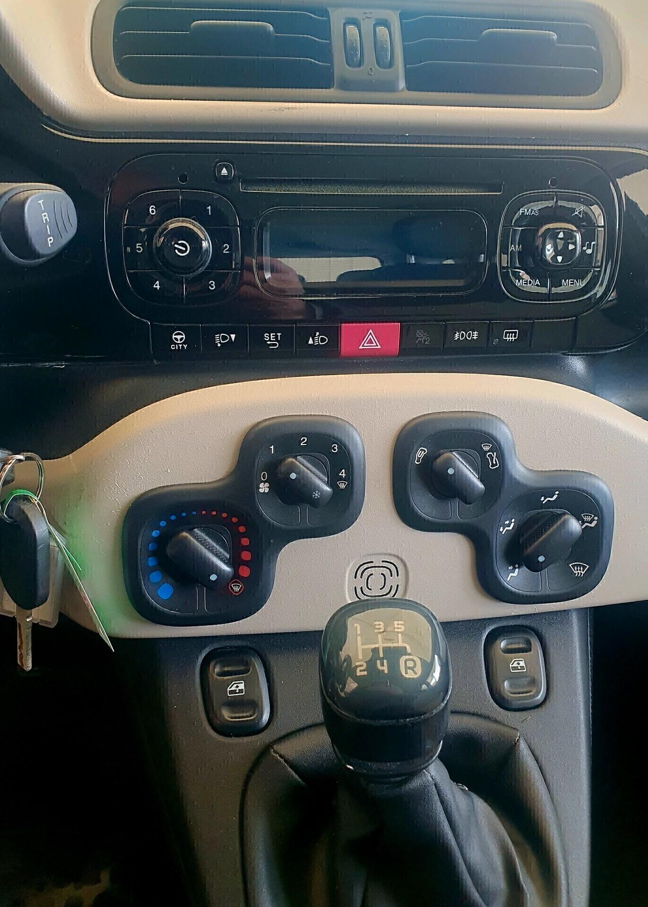Fiat Panda 1.2 BENZINA - 2015 - KM. 145.000