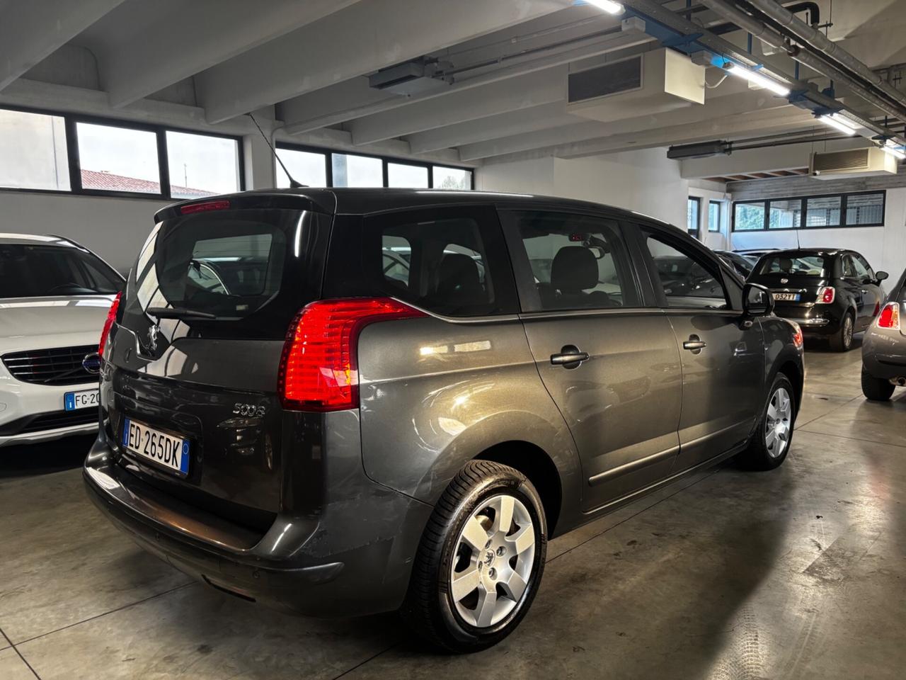 Peugeot 5008 2.0 HDi 7 POSTI BUSINESS