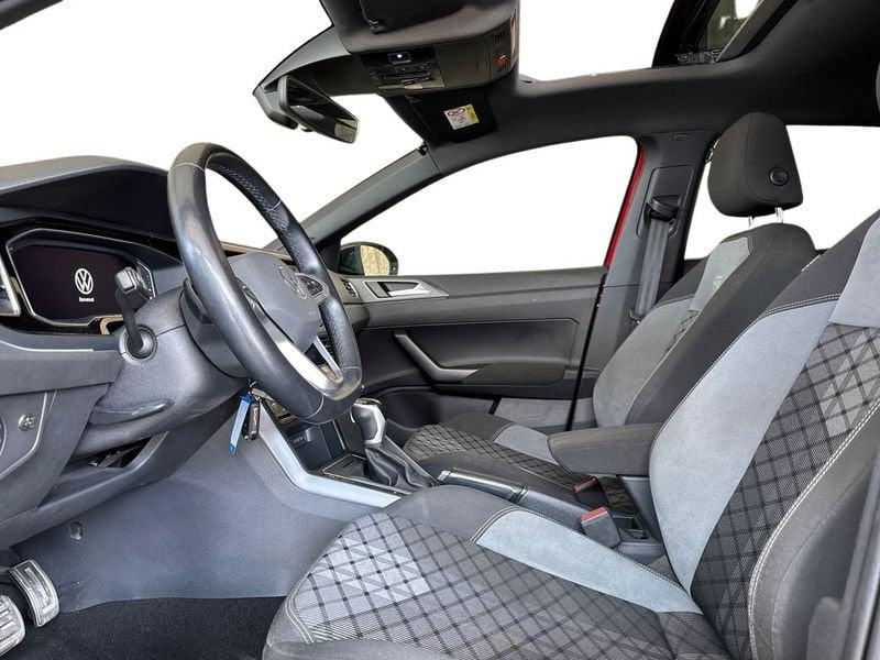 Volkswagen Taigo 1.5 TSI DSG R-LINE
