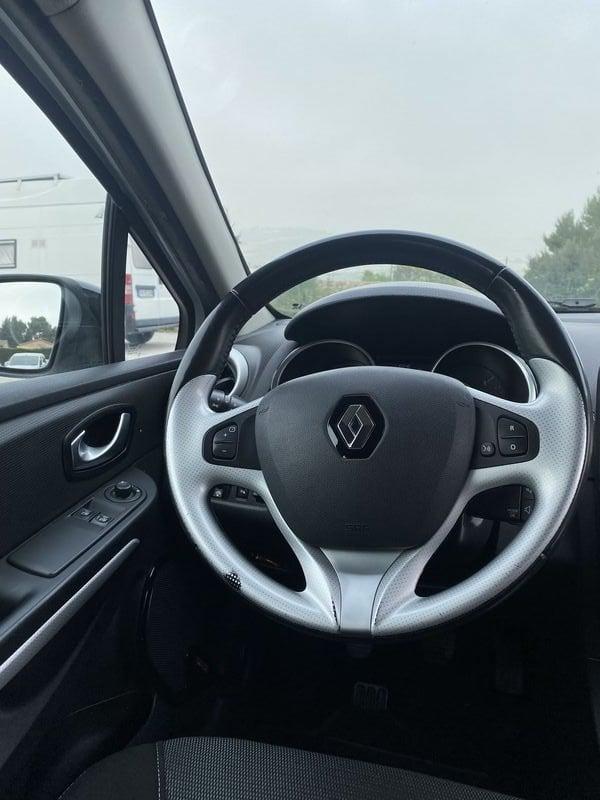 Renault Clio 1.2 75CV 5 porte Duel