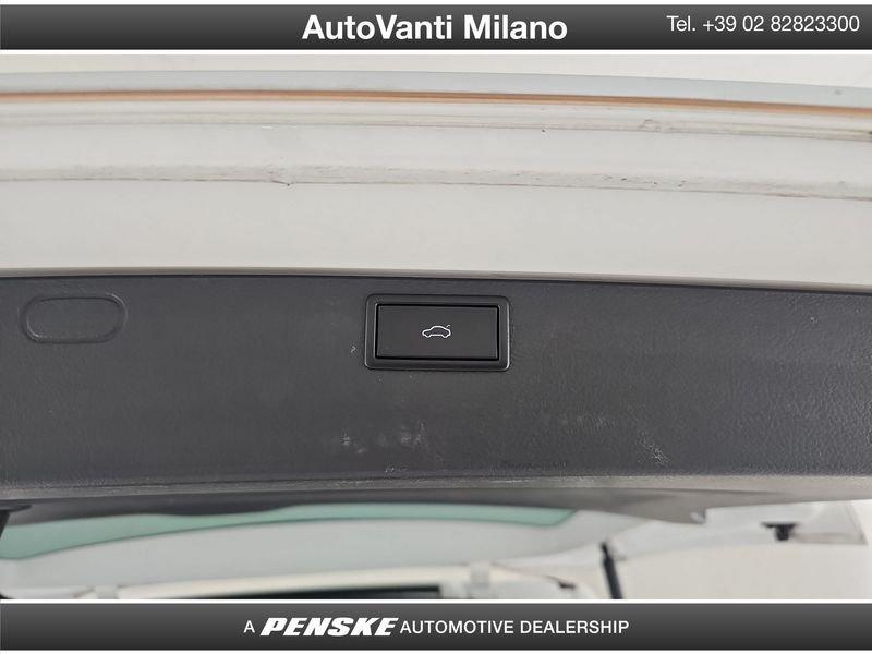 Volkswagen Multivan Multivan 2.0 tdi Highline 199cv dsg 7p.ti