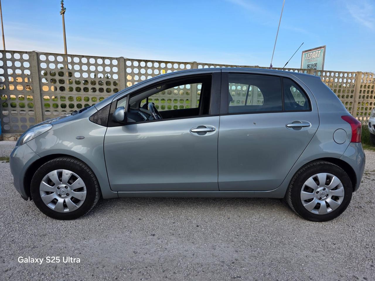 Toyota Yaris 1.0 5 porte Sol