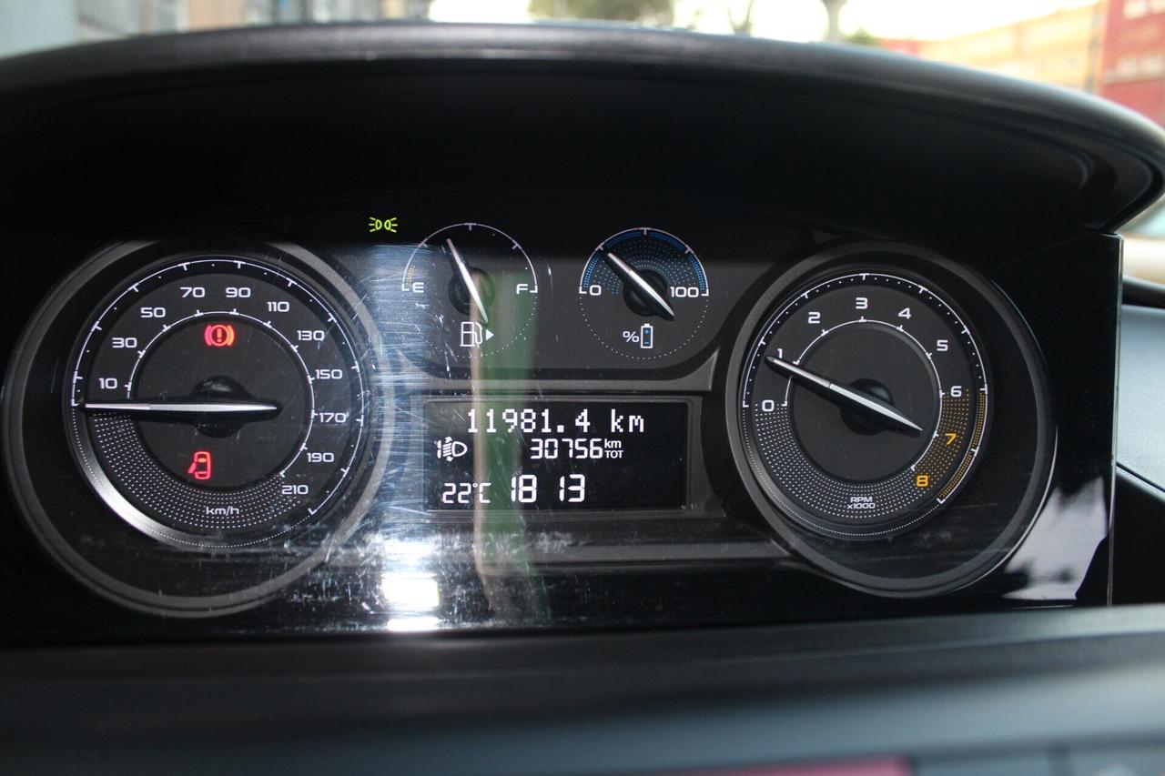 Lancia Ypsilon 1.0 Hybrid Gold
