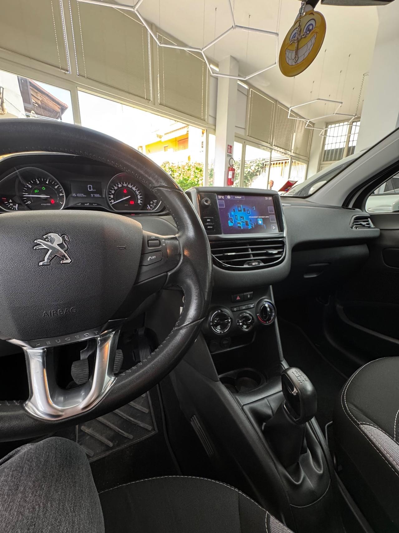 Peugeot 208 PureTech 82 5 porte Allure