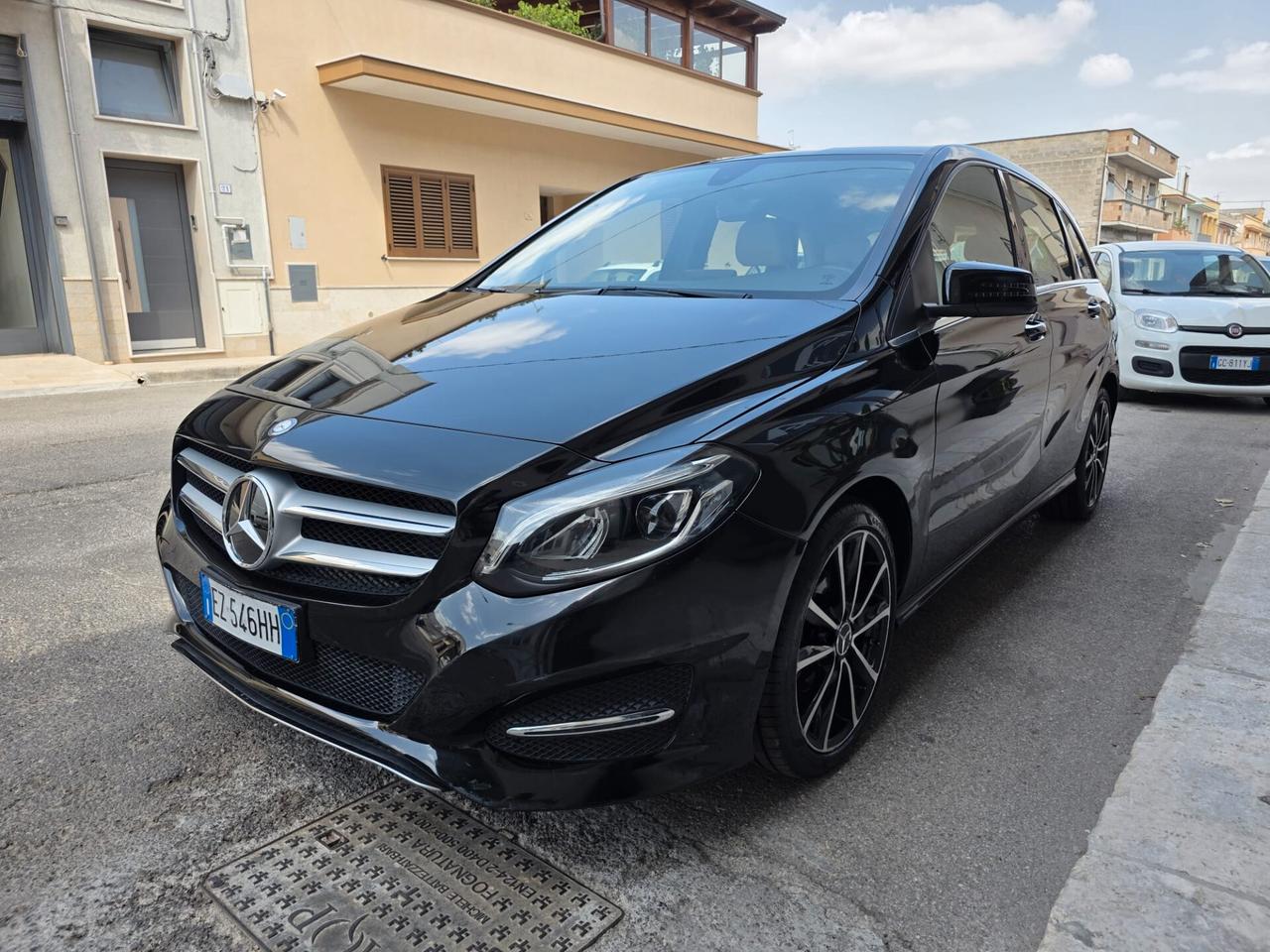 Mercedes-benz B 180 CDI Premium+Cerchi 18+Pelle Totale..
