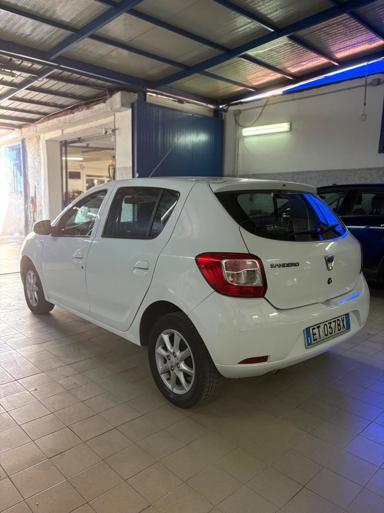 Dacia Sandero 1.2 GPL 75CV