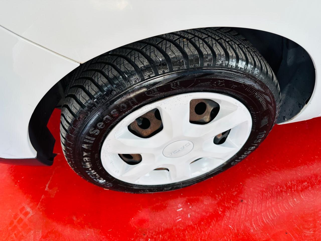 Dacia Lodgy 1.5 dCi 110CV 6Marce Lauréate